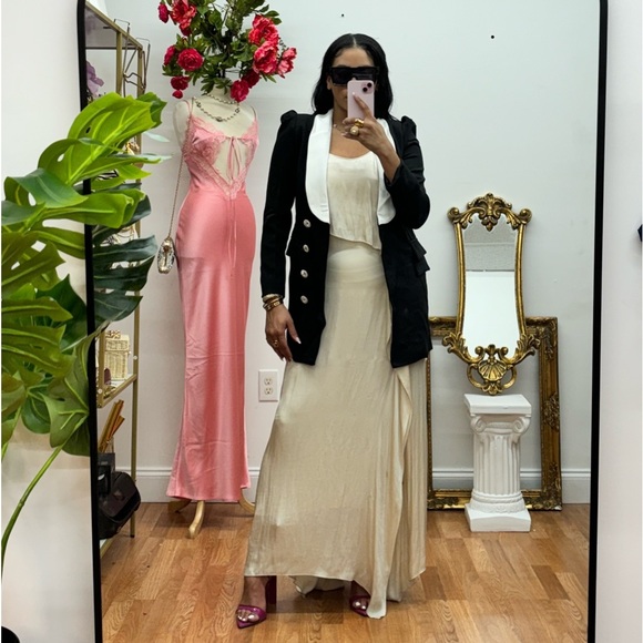 Classic Two-Tone Blazer - Picture 6 of 9